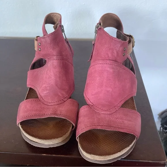 Miz Mooz  Women's Wedge Heel Sandal - Red  Size 9-9.5 EU 40 - Picture 2 of 12